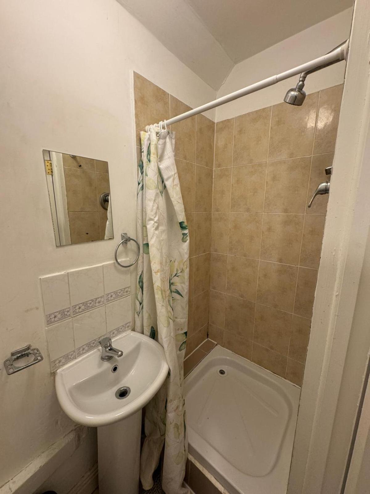 Nice Double Room Near Omni Shopping 더블린 외부 사진