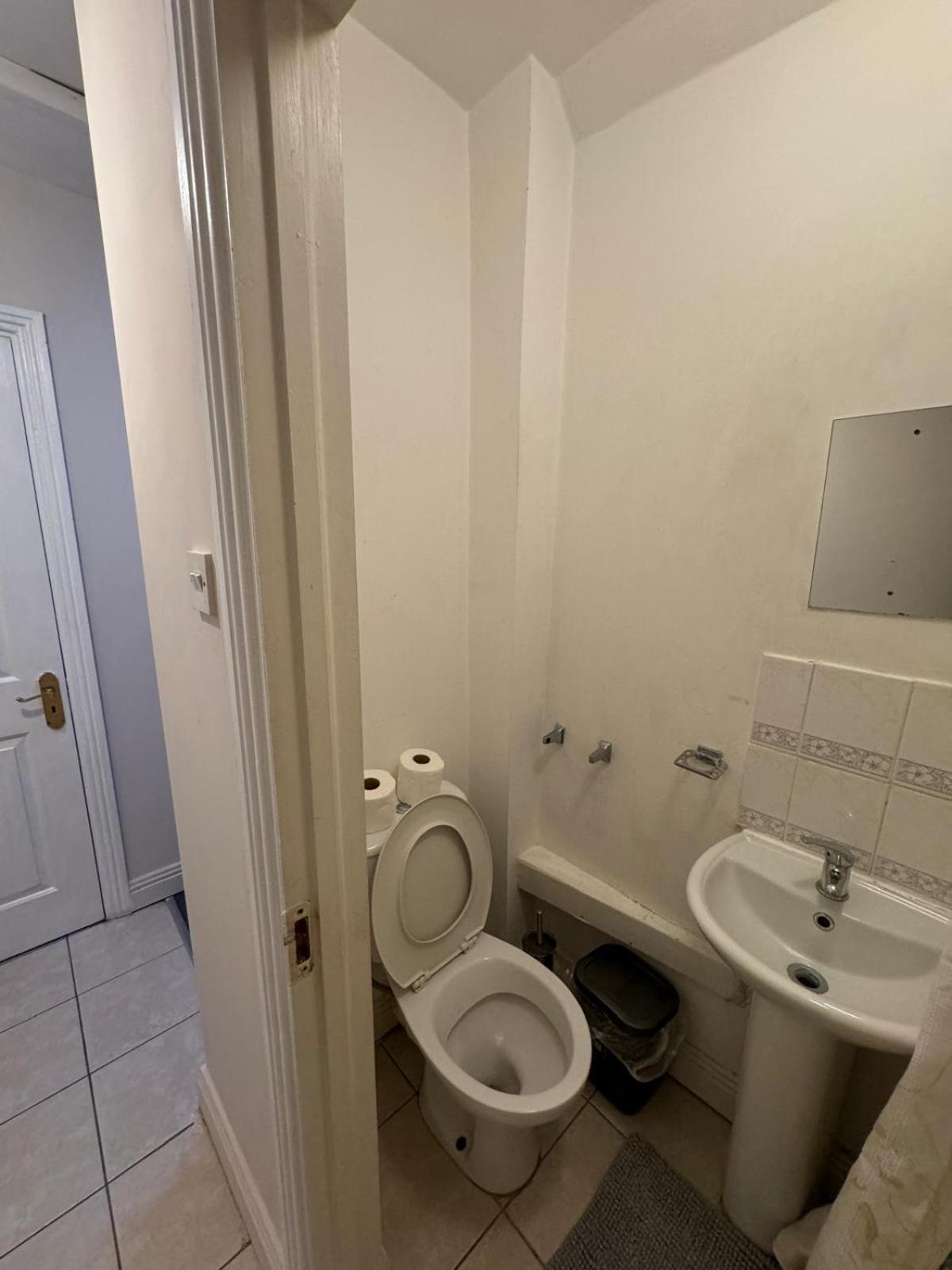 Nice Double Room Near Omni Shopping 더블린 외부 사진